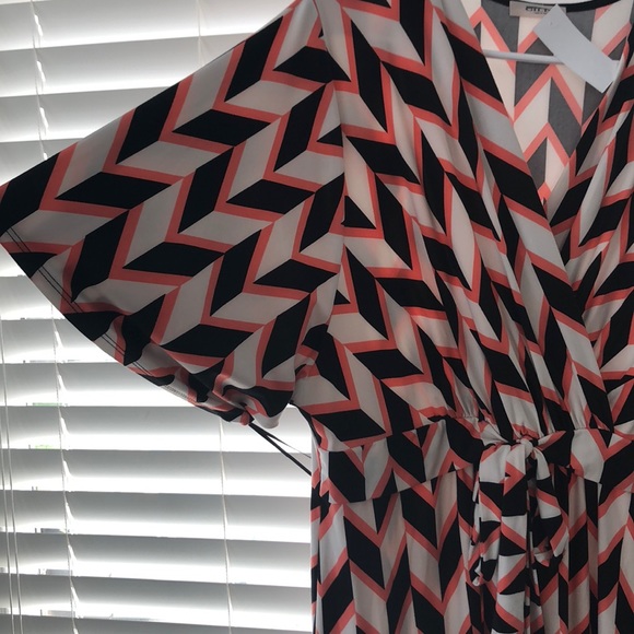 Long dres, coral, black and white - Picture 2 of 3